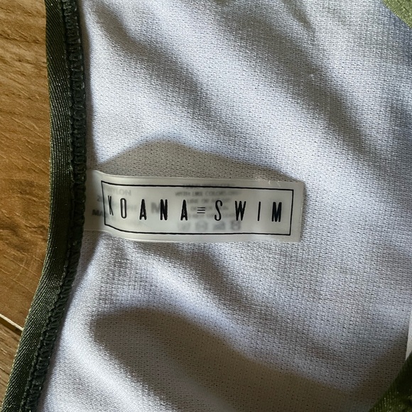 Swim suit set - Picture 2 of 5